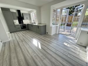 Open Plan Living - click for photo gallery